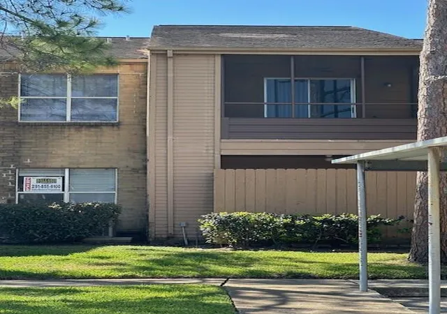Homes for sale in Houston, TX | 10555 Turtlewood Court Court #2604, Houston, TX 77072 | MLS# 64022645
