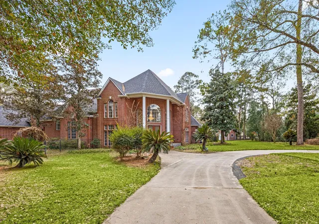 Photo 4 of Single family home for sale at 17511 Hawkin Ln, Tomball, TX 77377 | MLS# 73804980 | Listing updated on 2026-09-02