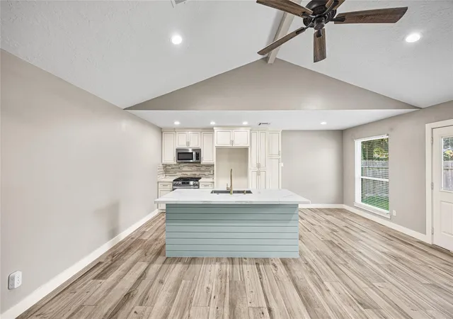 Photo 4 of Single family home for sale at 5923 Dee Dr, Pasadena, TX 77505 | MLS# 74922601 | Listing updated on 2026-08-29