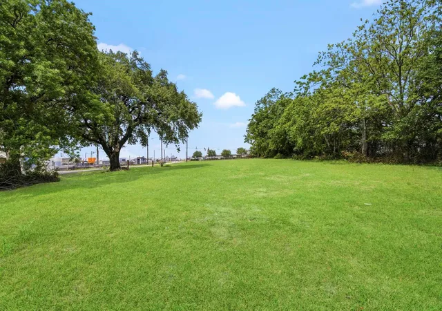 1st image of 9400 Randolph St, Houston, TX 77061 | MLS# 24582074
