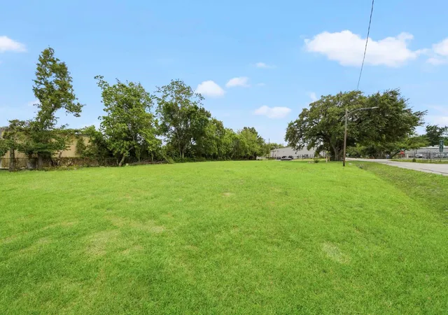 4th image of 9400 Randolph St, Houston, TX 77061 | MLS# 24582074