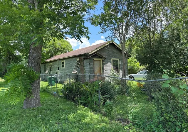 2nd image of 1086 Horne St, Houston, TX 77088 | MLS# 10833630