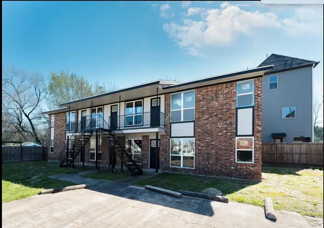 2nd image of 2607 Live Oak St, Houston, TX 77004 | MLS# 38480877