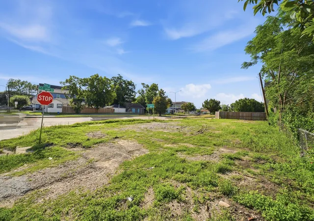 Photo 3 of Land for sale at 5342 Petty St, Houston, TX 77007 | MLS# 15715601 | Listing updated on 2026-06-11