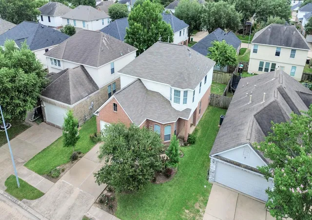 Photo 3 of Single family home for sale at 18523 Alemarble Oak St, Cypress, TX 77429 | MLS# 8285488 | Listing updated on 2026-09-20