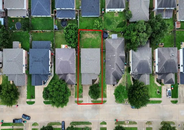 Photo 3 of Single family home for sale at 18523 Alemarble Oak St, Cypress, TX 77429 | MLS# 8285488 | Listing updated on 2026-09-20
