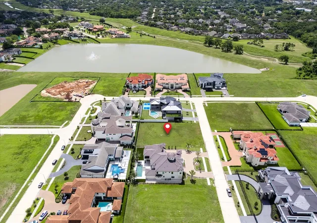 Photo 3 of Sale Pending at 6 Alexandra Way Cir, Richmond, TX 77469 | MLS# 66922502 | Listing updated on 2026-09-12