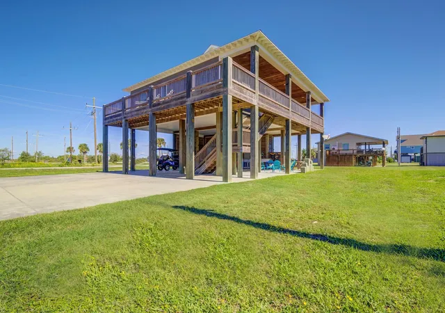 2nd image of 978 Surfview, Port Bolivar, TX 77650 | MLS# 16286675