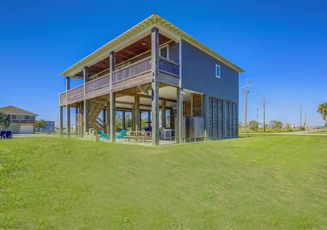 3rd image of 978 Surfview, Port Bolivar, TX 77650 | MLS# 16286675