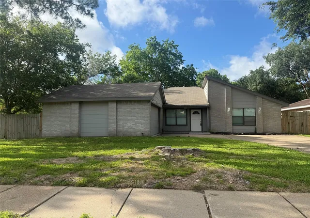 Photo 1 of Single family home for sale at 13303 Sheer Water Dr, Houston, TX 77082 | MLS# 41912784 | Listing updated on 2026-08-30