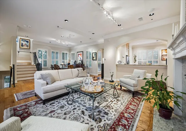 5th image of 4738 Banning Dr, Houston, TX 77027 | MLS# 66187767