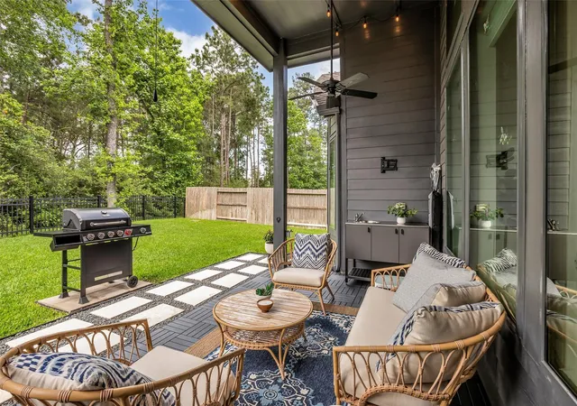 2nd image of 2915 Oakcrest Meadow Ct, Conroe, TX 77385 | MLS# 76540802