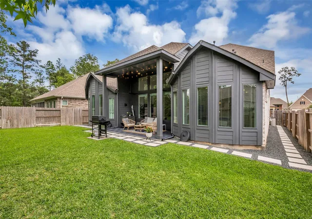 4th image of 2915 Oakcrest Meadow Ct, Conroe, TX 77385 | MLS# 76540802