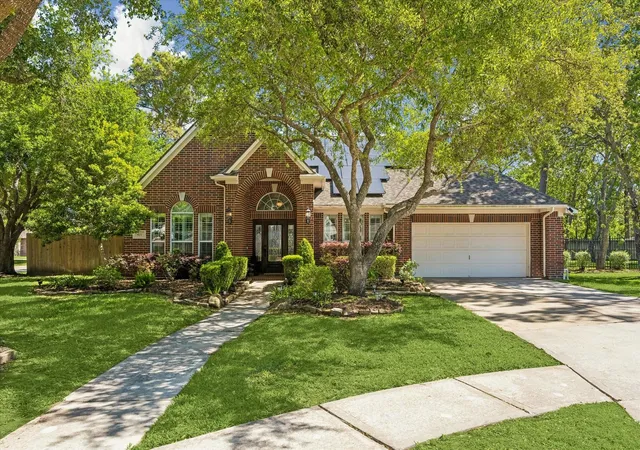 Photo 1 of Single family home for sale at 803 Woodcrest Dr, Friendswood, TX 77546 | MLS# 10220057 | Listing updated on 2026-09-20
