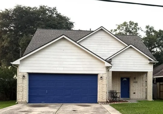 Photo 2 of Single family home for sale at 9429 Lambright Rd, Houston, TX 77075 | MLS# 87774384 | Listing updated on 2026-09-18