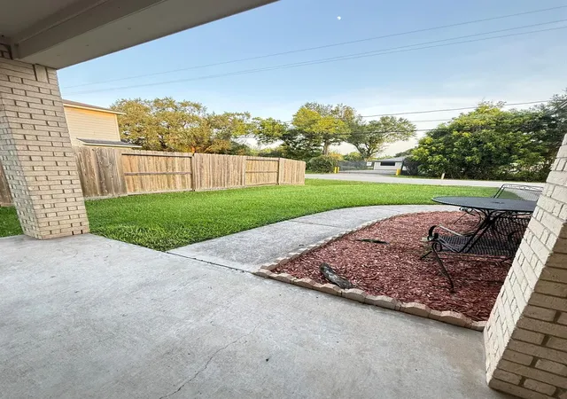 Photo 3 of Single family home for sale at 9429 Lambright Rd, Houston, TX 77075 | MLS# 87774384 | Listing updated on 2026-09-18