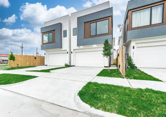 3rd image of 3509 Mcilhenny St, Houston, TX 77004 | MLS# 14404096