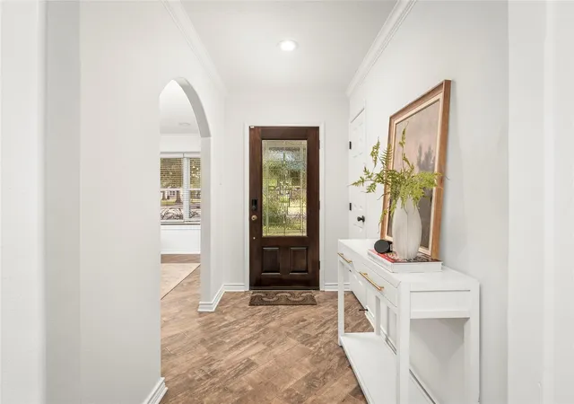 5th image of 10519 Londonderry Dr, Houston, TX 77043 | MLS# 70736757