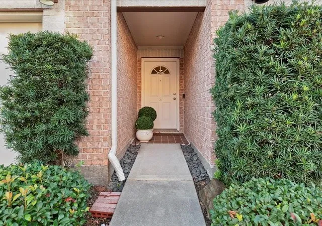 2nd image of 5941 South Loop E #504, Houston, TX 77033 | MLS# 31927192