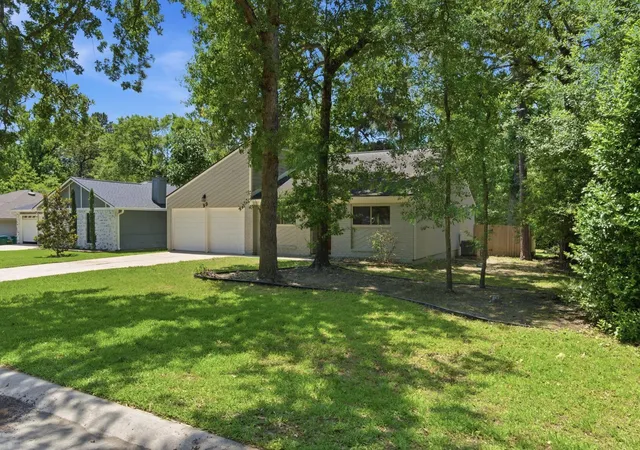Photo 3 of Single family home for sale at 99 Summer Crst Cir, Spring, TX 77381 | MLS# 3373326 | Listing updated on 2026-05-22