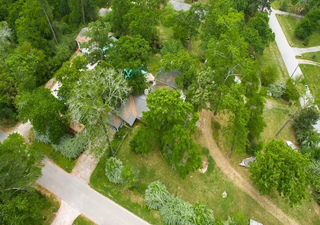 Photo 2 of Single family home for sale at 1802 Pinewoods Way, Spring, TX 77386 | MLS# 27922242 | Listing updated on 2026-06-02
