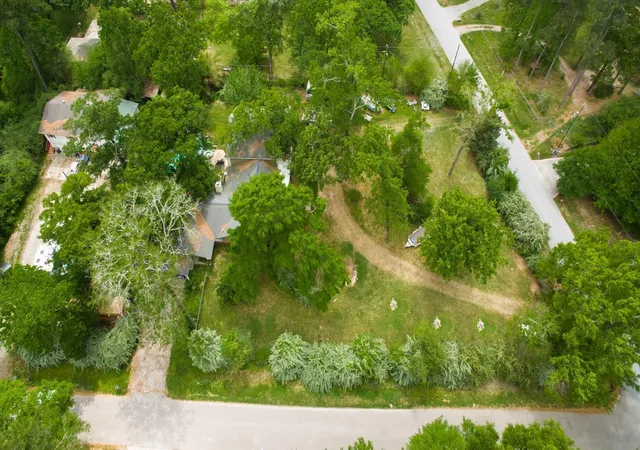 Photo 3 of Single family home for sale at 1802 Pinewoods Way, Spring, TX 77386 | MLS# 27922242 | Listing updated on 2026-06-02