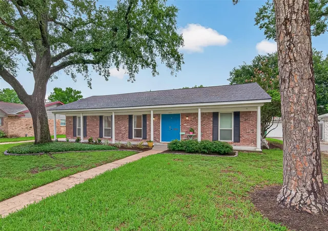 Single family home for sale at 5810 Creekbend Dr, Houston, TX 77096 | MLS# 22426417