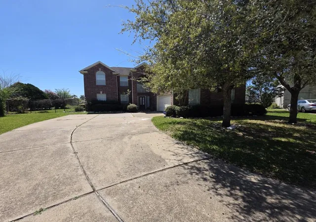1st image of 2706 Sterling Fields Dr, Pearland, TX 77584 | MLS# 10506748