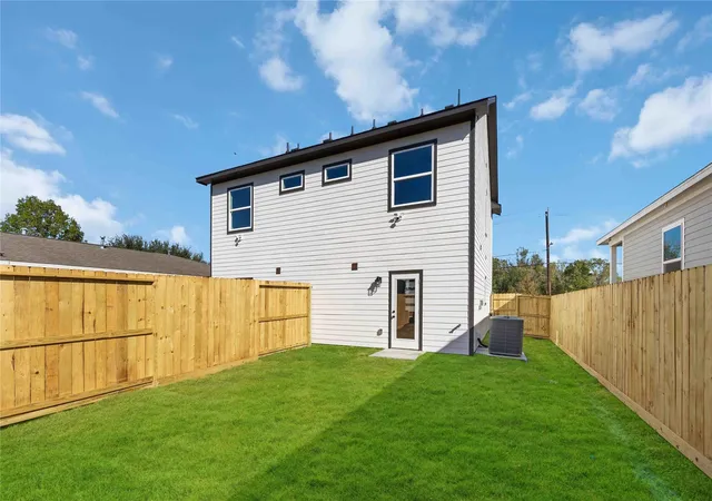 30th image of 7221 Sandra St #A-B, Houston, TX 77028 | MLS# 16432833
