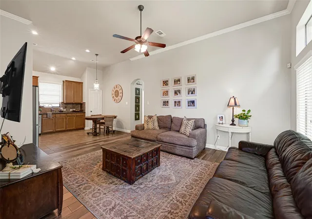 Photo 4 of Sale Pending at 25130 Alina Ln, Spring, TX 77386 | MLS# 76420738 | Listing updated on 2026-09-04