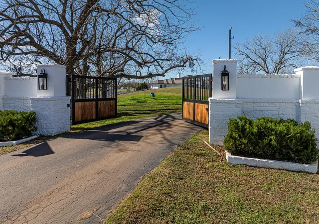 Photo 3 of Single family home for sale at 5503 Fm 723 Rd, Richmond, TX 77406 | MLS# 72512542 | Listing updated on 2026-08-22