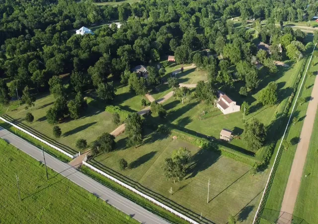3rd image of 530 Chisolm Trl, Wallis, TX 77485 | MLS# 72996278