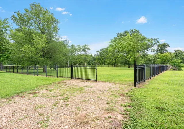 50th image of 530 Chisolm Trl, Wallis, TX 77485 | MLS# 72996278