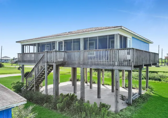 5th image of 830 E Johnson Crawford Cir, Port Bolivar, TX 77650 | MLS# 39751308