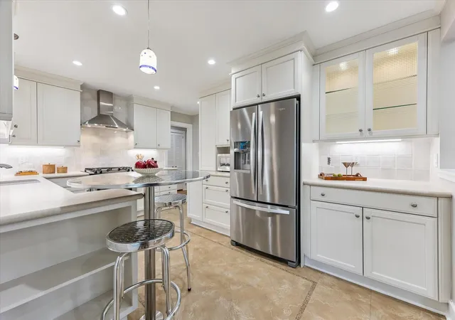 Photo 2 of Single family home for sale at 826 T C Jester Blvd, Houston, TX 77008 | MLS# 6399194 | Listing updated on 2026-08-29