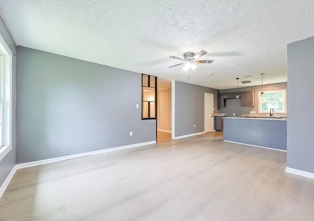 Homes for sale in Houston, TX | 5839 Southurst St, Houston, TX 77033 | MLS# 26623210