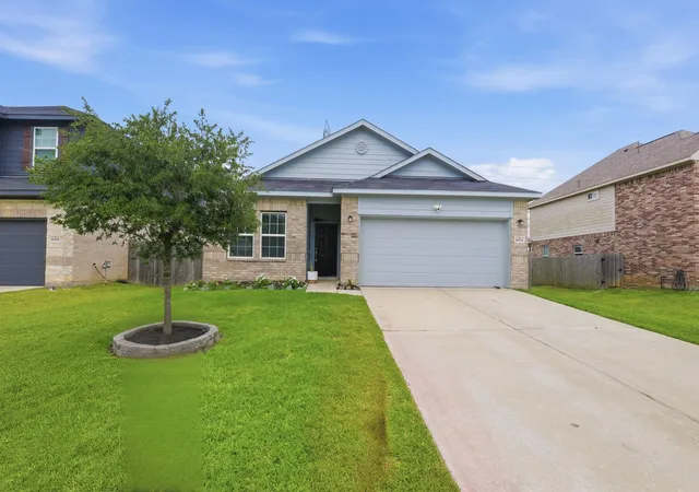 Homes for sale in Baytown, TX | 8002 Brooks Crossing Dr, Baytown, TX 77521 | MLS# 21942450