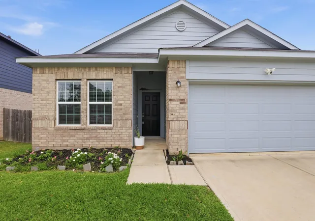 Homes for sale in Baytown, TX | 8002 Brooks Crossing Dr, Baytown, TX 77521 | MLS# 21942450