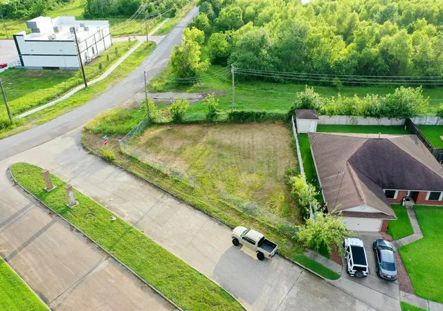 Photo 4 of Land for sale at 0 Bradford Way Dr, Houston, TX 77075 | MLS# 89888460 | Listing updated on 2026-08-25