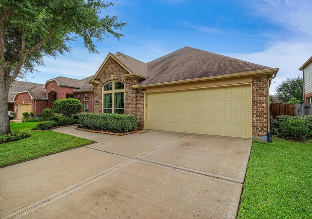 Photo 2 of Single family home for sale at 13415 Mesquite Stone Ln, Richmond, TX 77407 | MLS# 57911414 | Listing updated on 2026-09-18