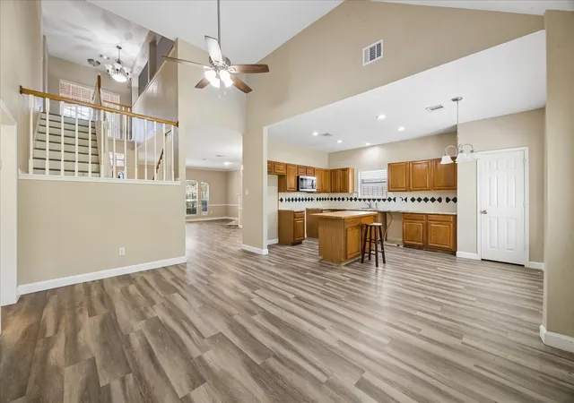 Photo 3 of Single family home for sale at 13722 Wheatbridge Dr, Houston, TX 77041 | MLS# 30071029 | Listing updated on 2026-09-09