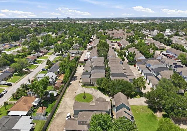 20th image of 1838 Woodbend Village Ct, Houston, TX 77055 | MLS# 75822697