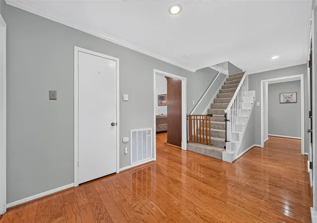 Photo 4 of Single family home for sale at 2207 Laurel Hl Dr, Kingwood, TX 77339 | MLS# 97842290 | Listing updated on 2026-09-18