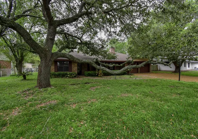 1st image of 718 Partridge Ln, Eagle Lake, TX 77434 | MLS# 90611946