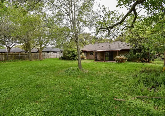 33rd image of 718 Partridge Ln, Eagle Lake, TX 77434 | MLS# 90611946