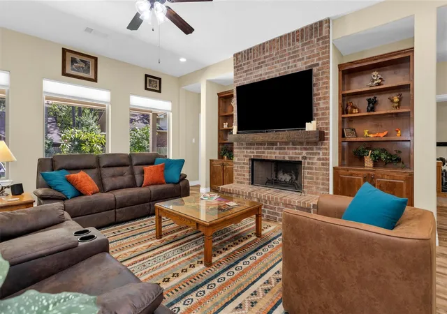 Photo 3 of Single family home for sale at 13957 Challenger Dr, Willis, TX 77318 | MLS# 50474272 | Listing updated on 2026-10-08