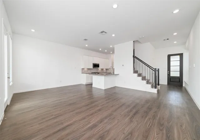 5th image of 5719 Foggy Vine Ct, Fulshear, TX 77441 | MLS# 89827389