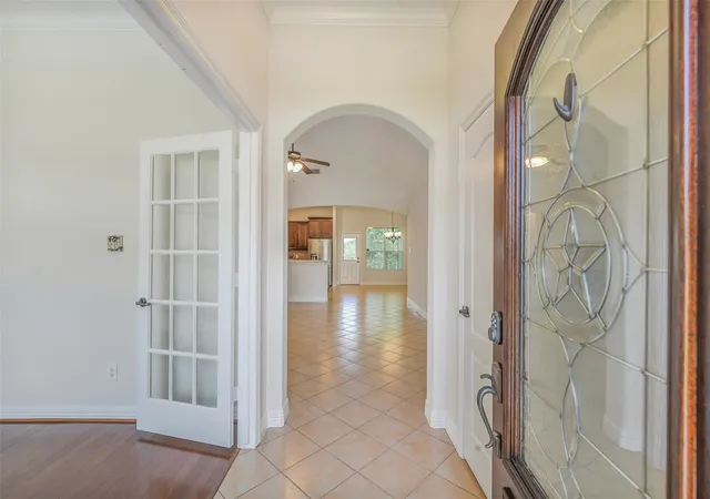 Photo 3 of Sale Pending at 28622 Lockeridge Springs Dr, Spring, TX 77386 | MLS# 80910044 | Listing updated on 2026-09-10