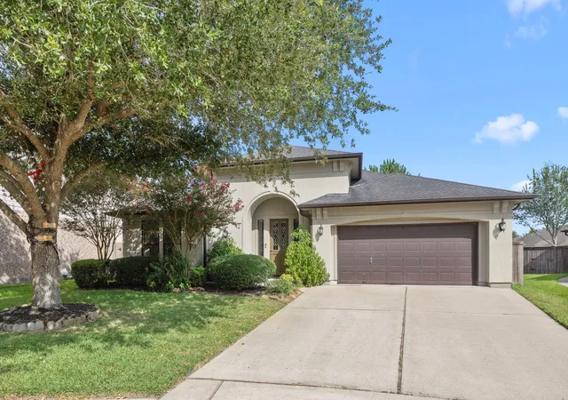 3rd image of 1474 Garden Lakes Dr, Friendswood, TX 77546 | MLS# 58998473