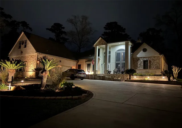 Photo 1 of Single family home for sale at 707 Fairway Oaks, Conroe, TX 77302 | MLS# 93050167 | Listing updated on 2026-09-11